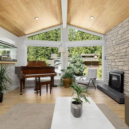 Beautiful Villa With Heated Pool Hot Tub By Forest North Vancouver Esterno foto