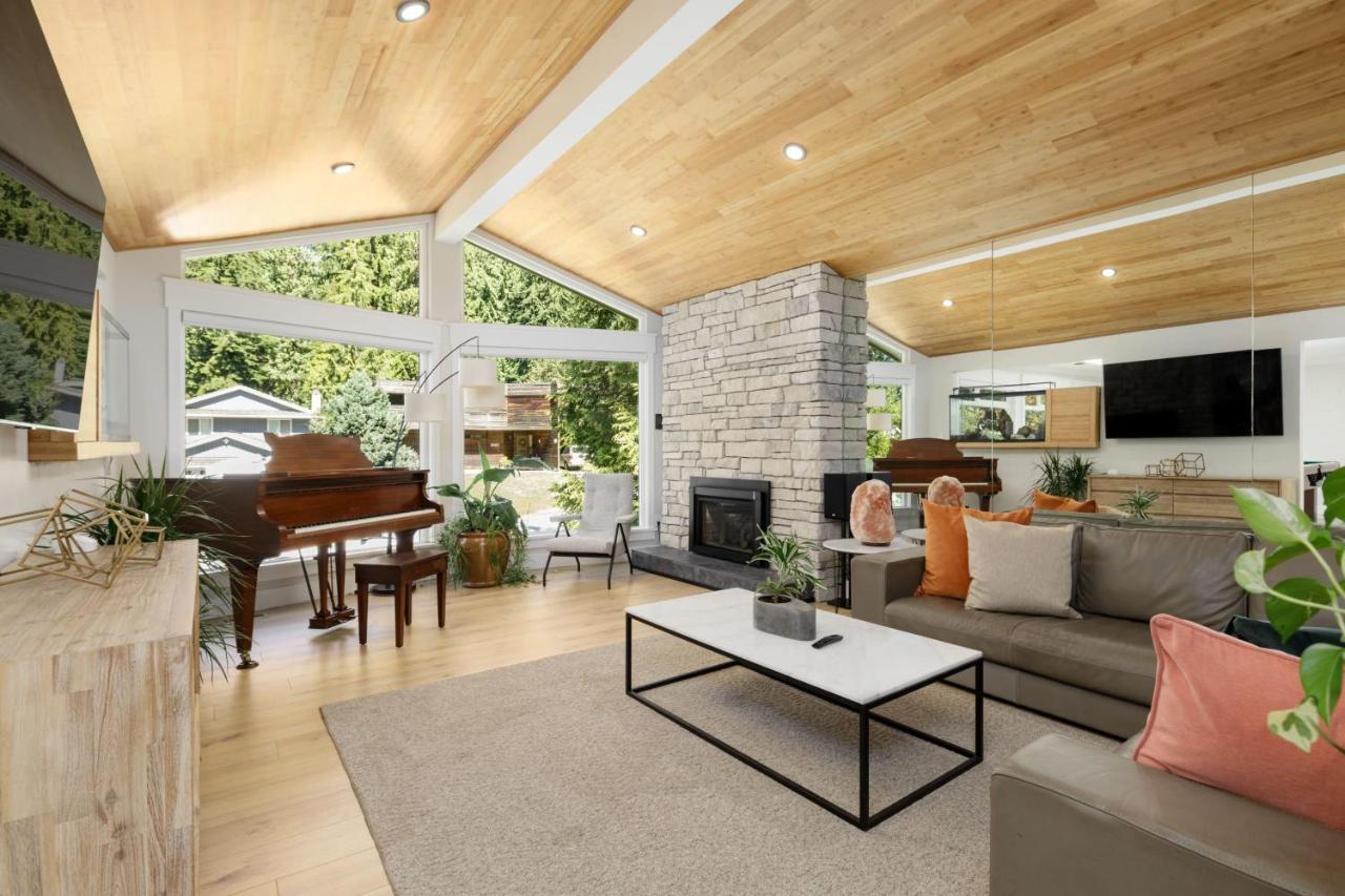 Beautiful Villa With Heated Pool Hot Tub By Forest North Vancouver Esterno foto