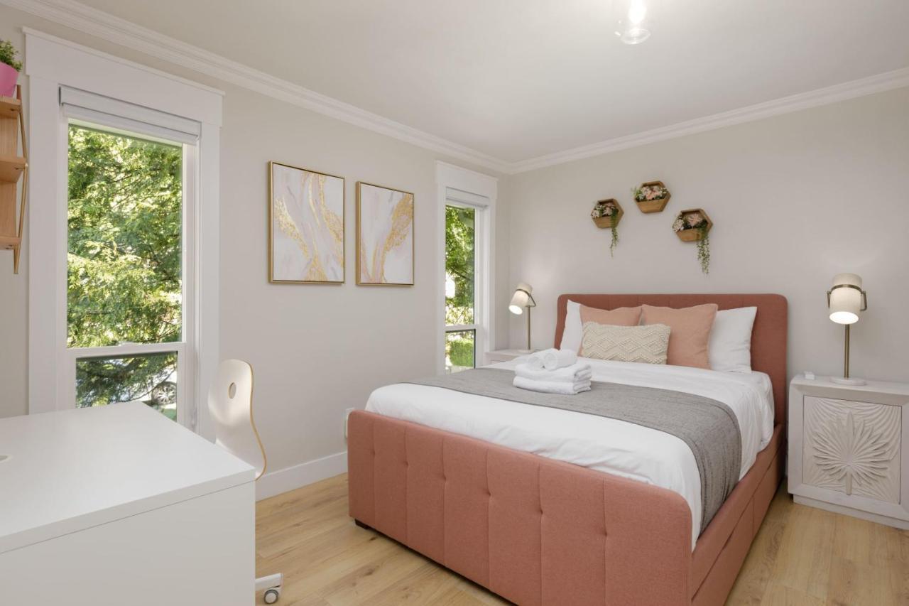 Beautiful Villa With Heated Pool Hot Tub By Forest North Vancouver Esterno foto