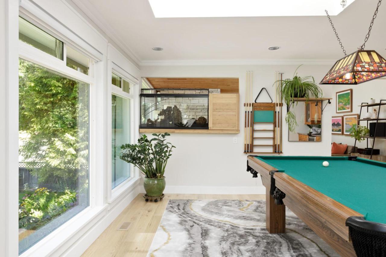 Beautiful Villa With Heated Pool Hot Tub By Forest North Vancouver Esterno foto